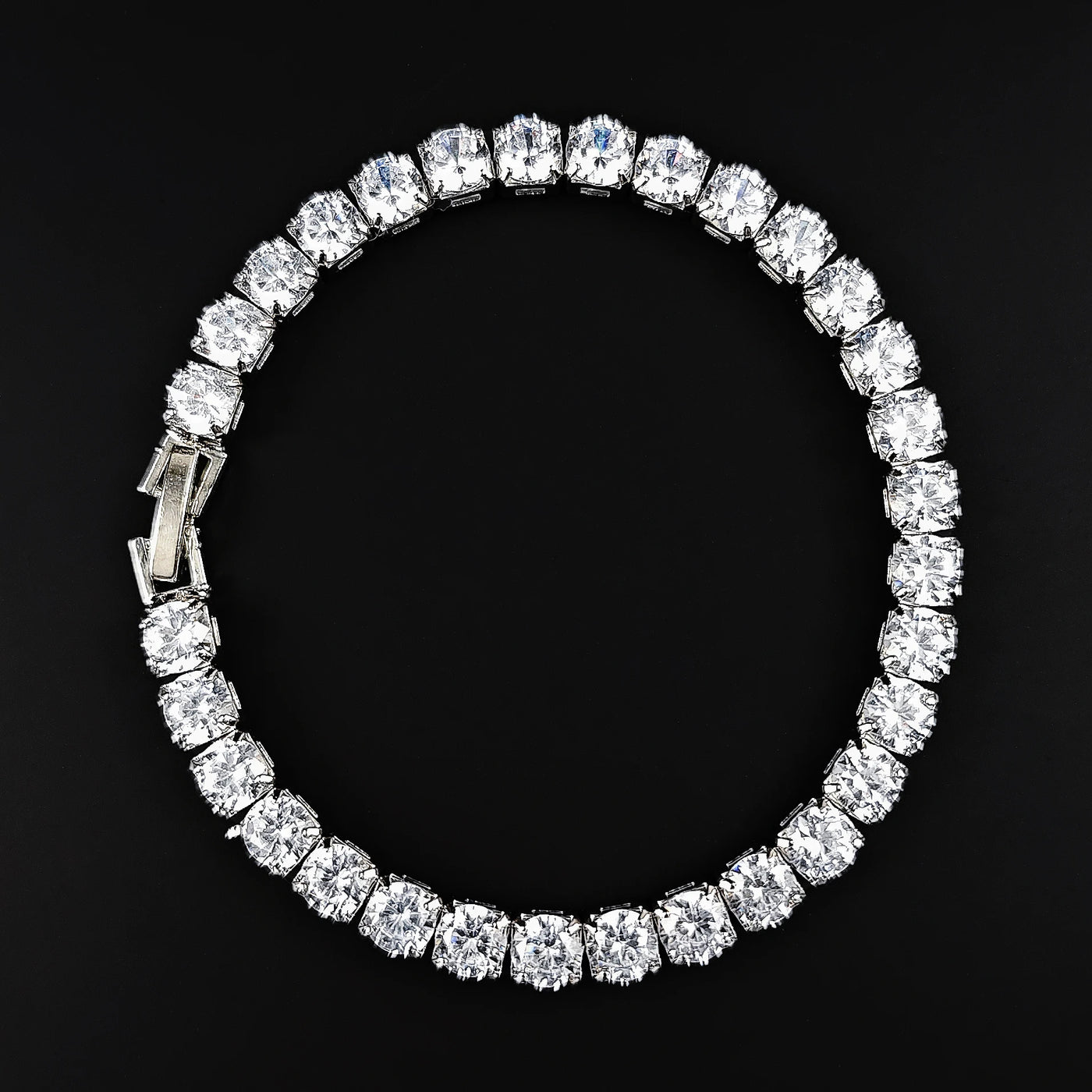 New Luxury Silver Color on Hand 4MM 17CM