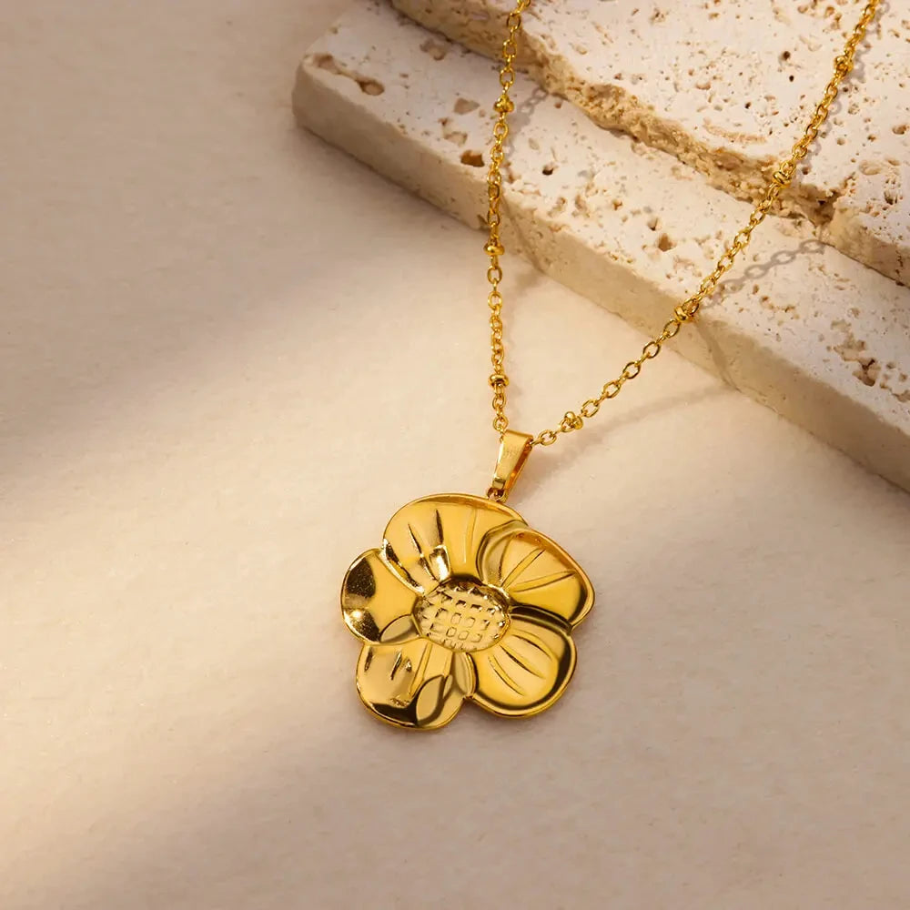 Flower Pendant Necklace