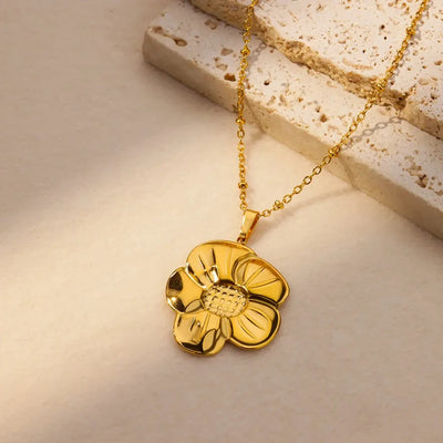 Flower Pendant Necklace