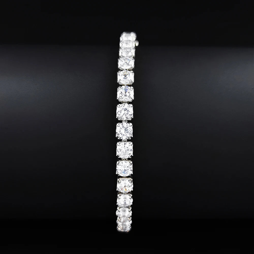 New Luxury Silver Color on Hand 4MM 17CM